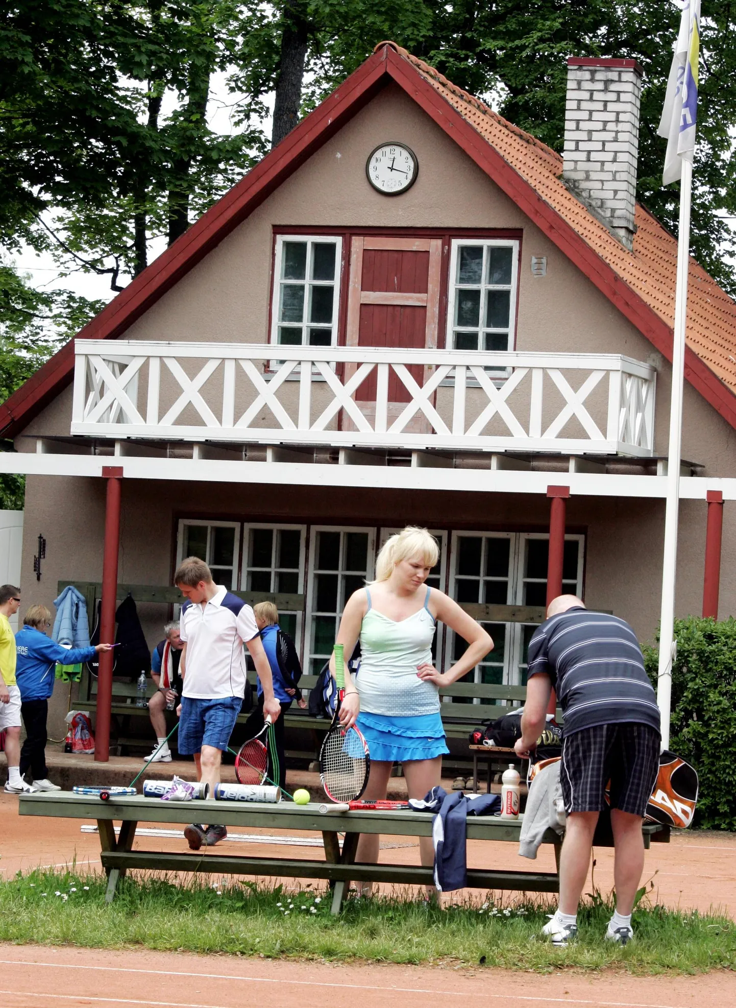 Rakvere Rahvaaia tenniseväljakud ja -maja ootavad üürnikku, kes võtaks enda vedada kohaliku tenniseelu.