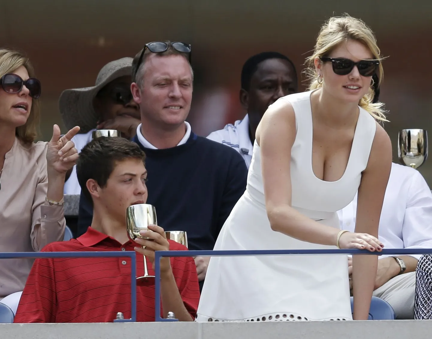 Kate Upton (paremal).