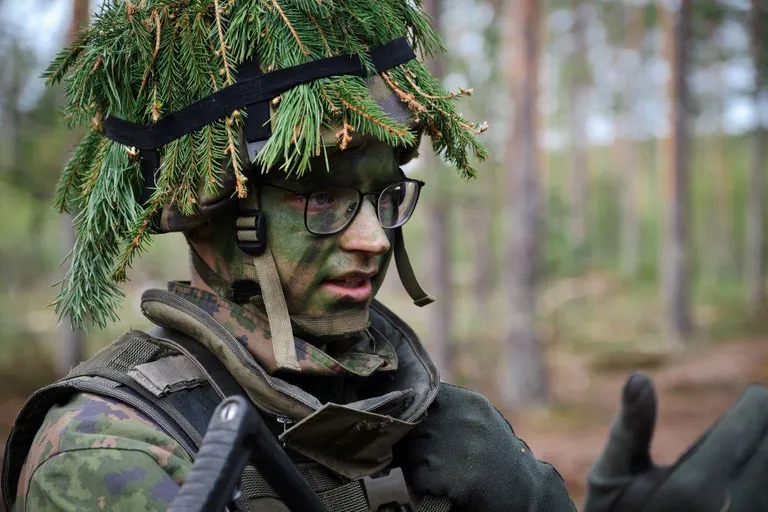 Финляндия сохранила службу по призыву и может мобилизовать до 280 тыс. резервистов