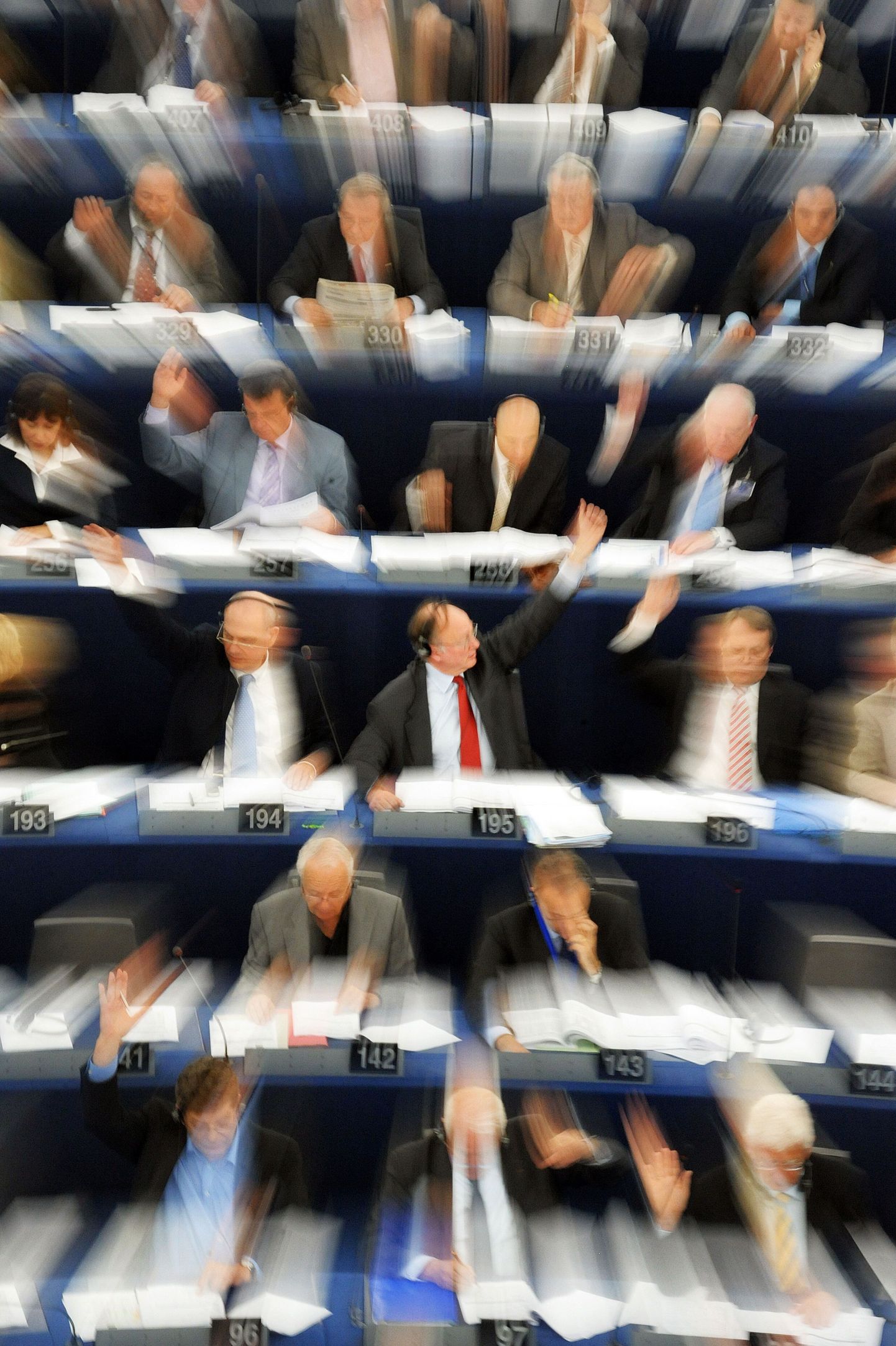 Euroopa Parlamendi saadikud hääletamas.