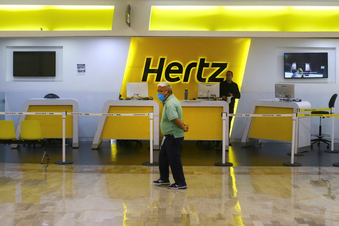 Autorendifirma Hertz lett peaaegu tühjas Benito Juareze lennuväljas Mexico Citys.