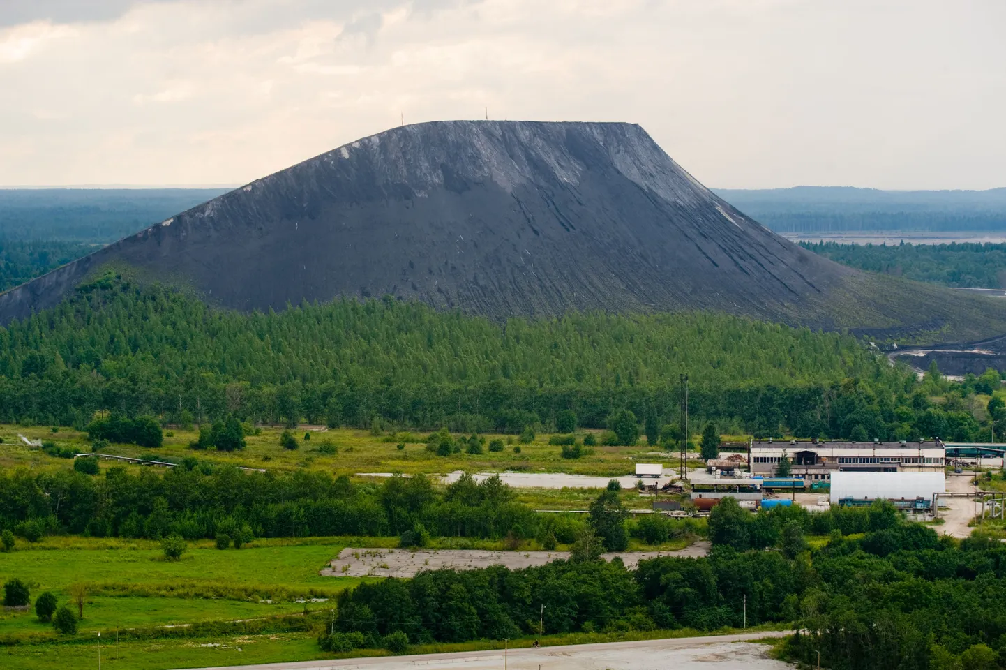 Kiviõli tuhamäed.