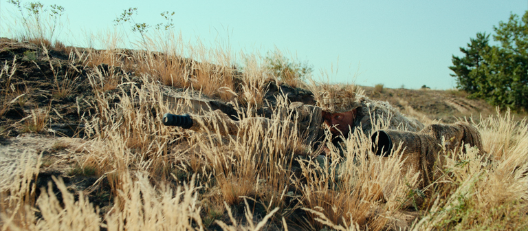 Кадр из фильма "Снайпер. Белый Ворон"