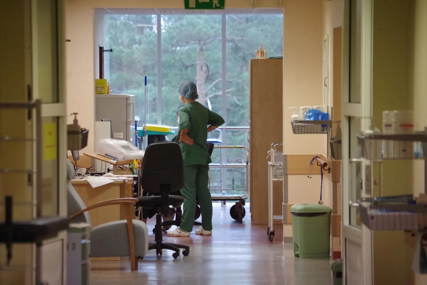 Koronavīrusa nodaļas darbiniekiem dienā ir vien daži mirkļi, kad var pabūt klusumā.