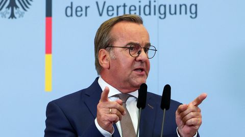Vācijas aizsardzības ministrs kritizē Leienas izteikumus par Ukrainu