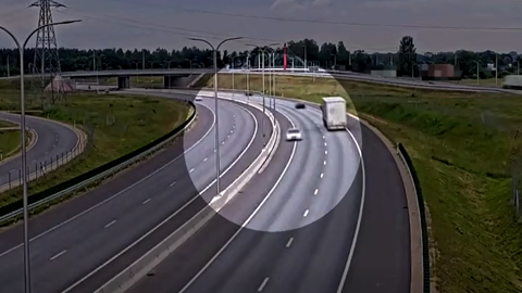 VIDEO ⟩ Uz Ķekavas apvedceļa fiksēts "Volvo" vadītājs, kurš brauca pretējā virzienā uz ātrgaitas šosejas