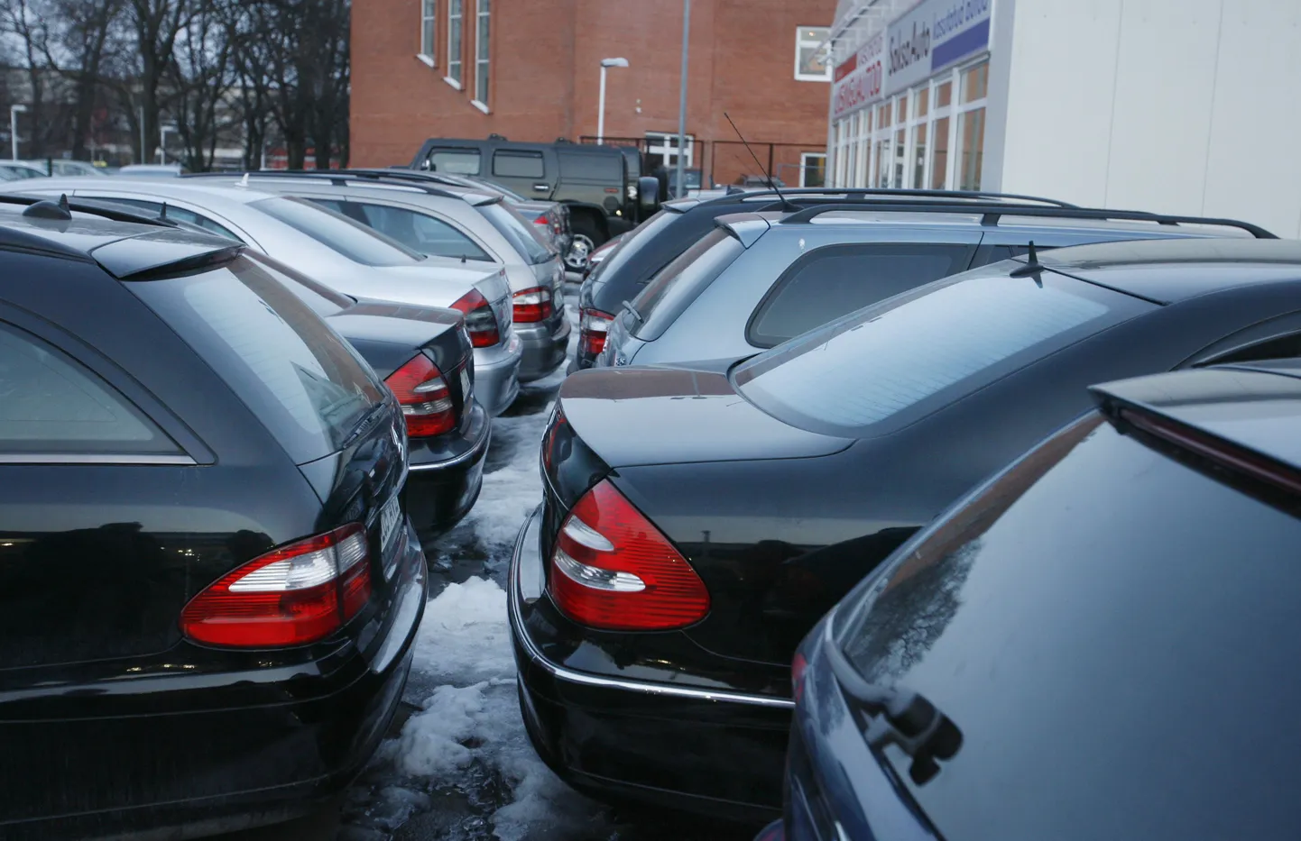 Kasutatud autode müügiplats.