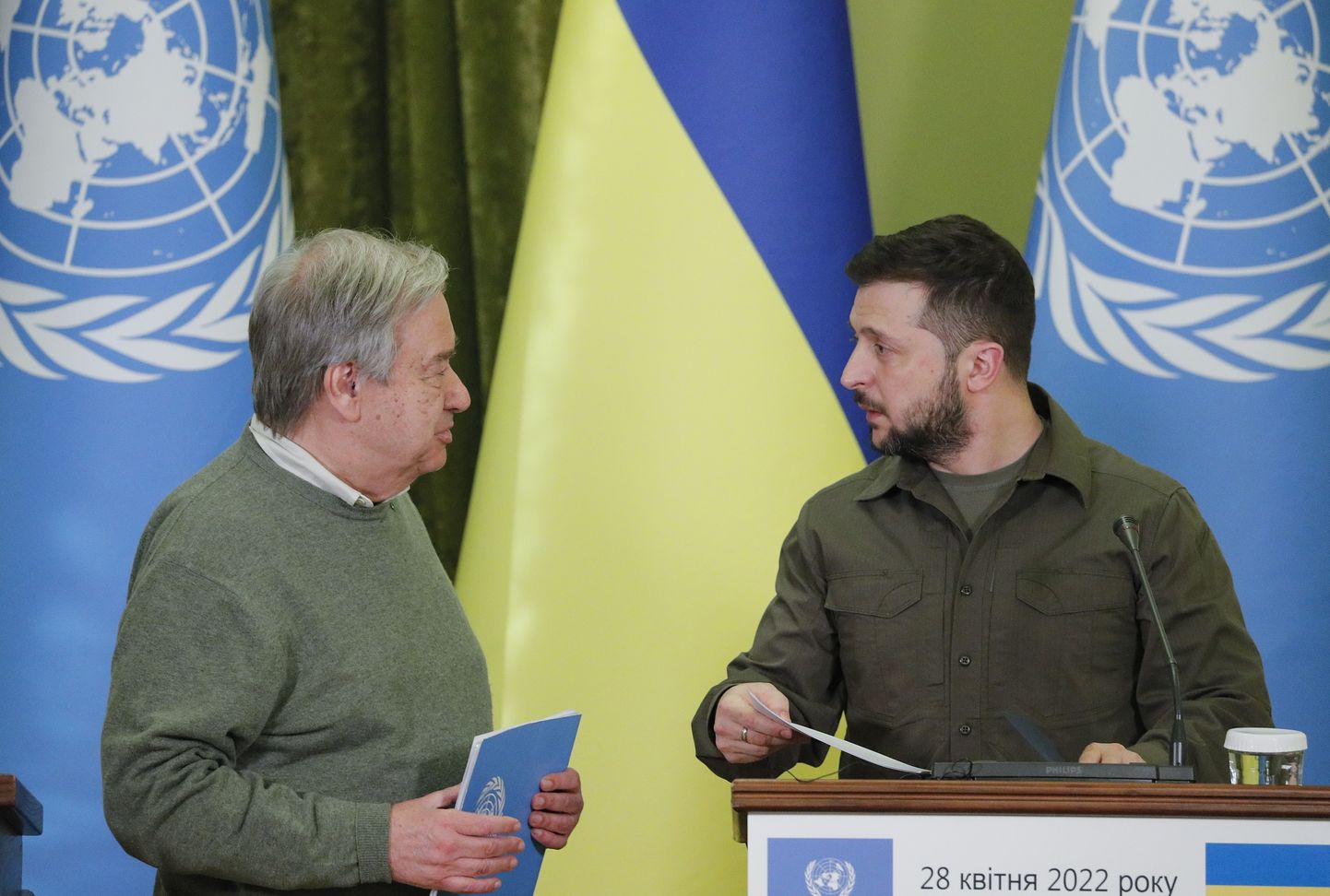 Генеральный секретарь ООН Антониу Гуттериш и президент Украины Владимир Зеленский.