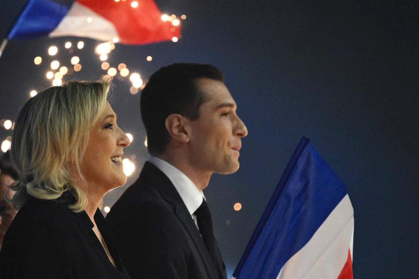 Paremalternatiivse Prantsuse erakonna Rassemblement National (RN) liidrid Marine Le Pen ja Jordan Bardella kampaaniaüritusel enne EP valimisi.