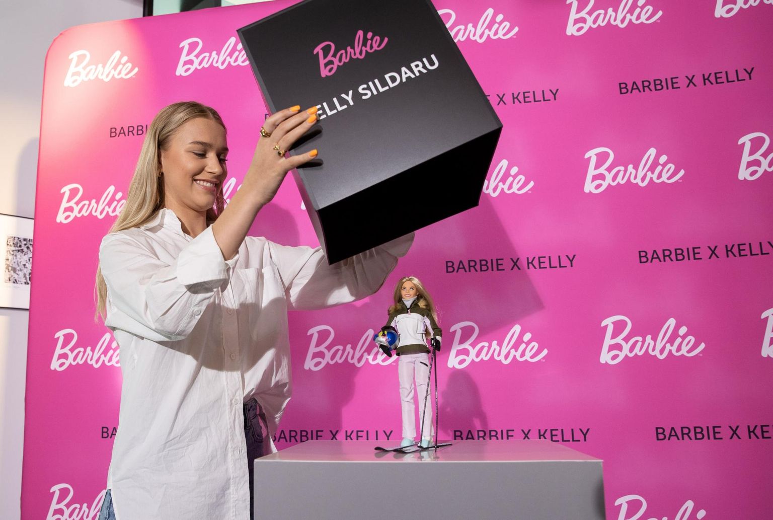 Maailmakuulus kaubamärk Barbie valmistas Eesti vigursuusatamise maailmameistri Kelly Sildaru järgi Barbie-nuku.