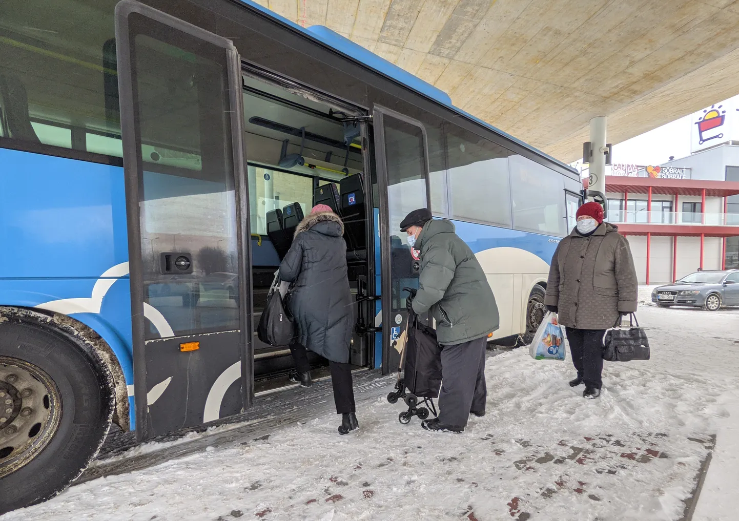 Maakonnaliinidel sõitjad on enamasti üsna tublid maskikandjad.