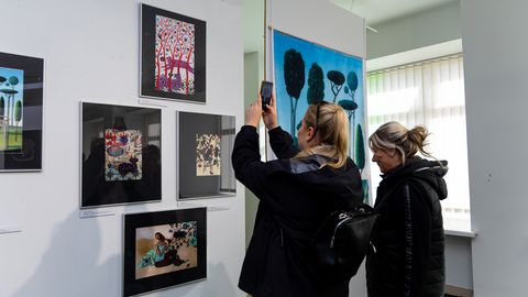 GALERII ⟩ Pärnus avati maagiline näitus, kuhu igaüks võiks "eksida"