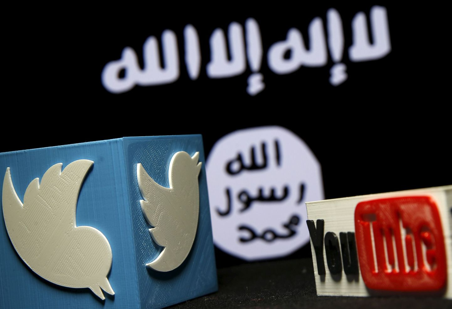 Islamiriigi, Twitteri ja YouTube`i logod.