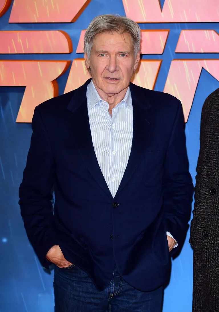 Lahutuse põhjuseks paistis olevat see, et Harrison Ford kohtus endast noorema naisega.