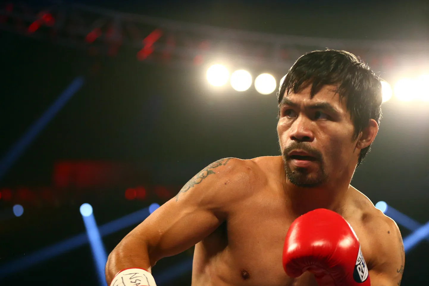 Manny Pacquiao ajutiselt karjääri lõpetanud kohtumises Timothy Bradley'ga.