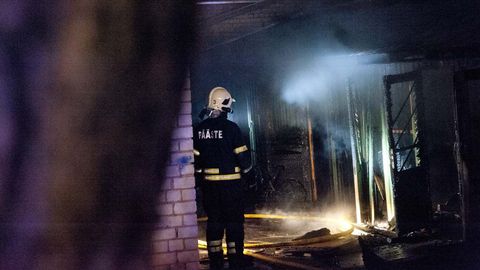 Pildid: Tartu kesklinnas põlesid lahtise leegiga kuurid
