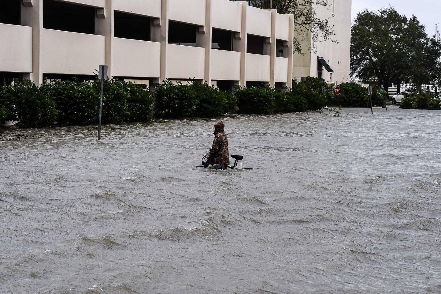 Orkaan Sally tõi Floridas Pensacolas kaasa 61 sentimeetrit sademeid.