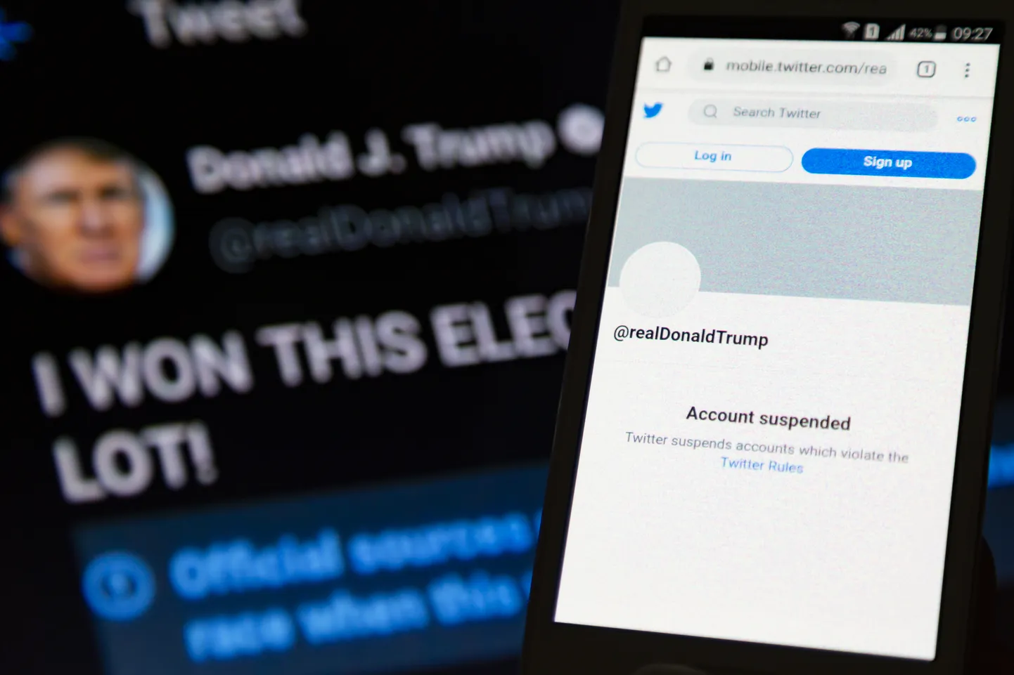 Twitter sulges Donald Trumpi konto