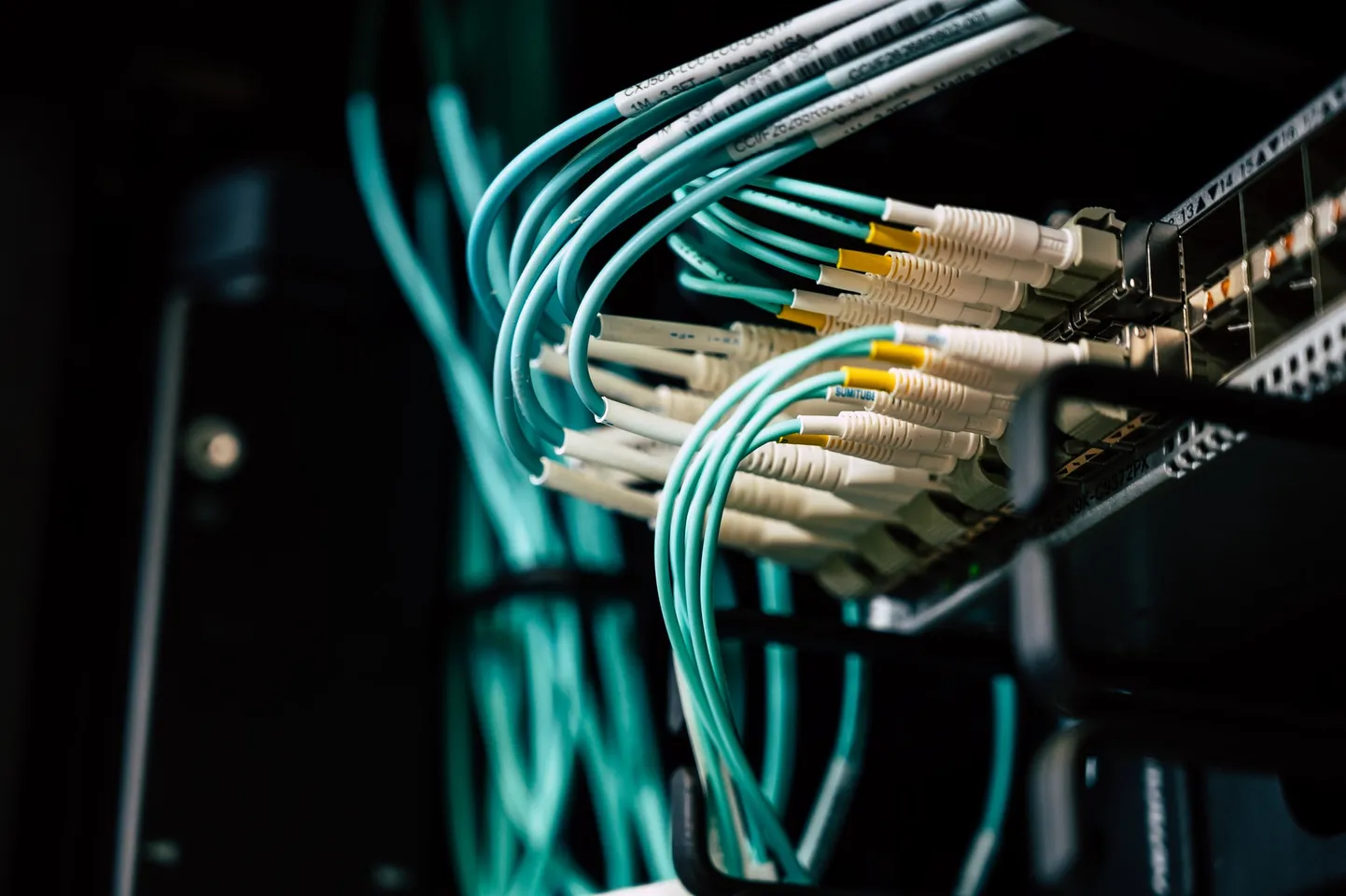 USAs valmistutakse 100 Mbit/s standardiks, kuid silmapiiril paistab ka 1 Gbit/s baasühenduse tase.