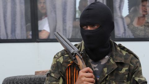 СМИ: сепаратисты в Донбассе держат в трудовых лагерях около десяти тысяч человек