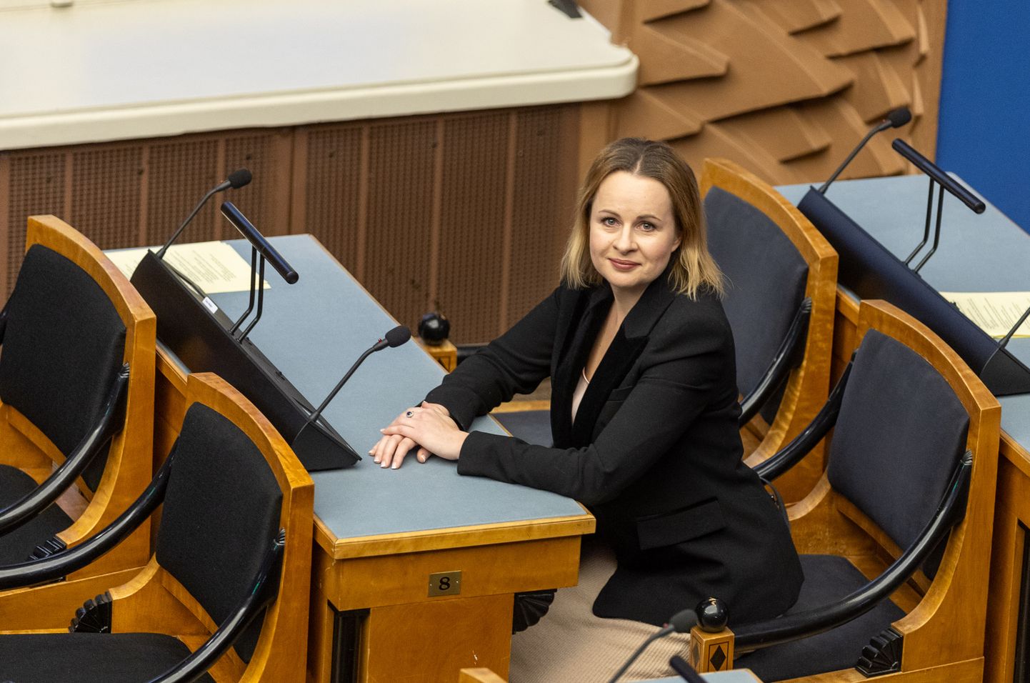 Riigikogu liige Maria Jufereva-Skuratovski astus Keskerakonnast välja ja liitus Reformierakonnaga, hetkel on tema kohta akna all.