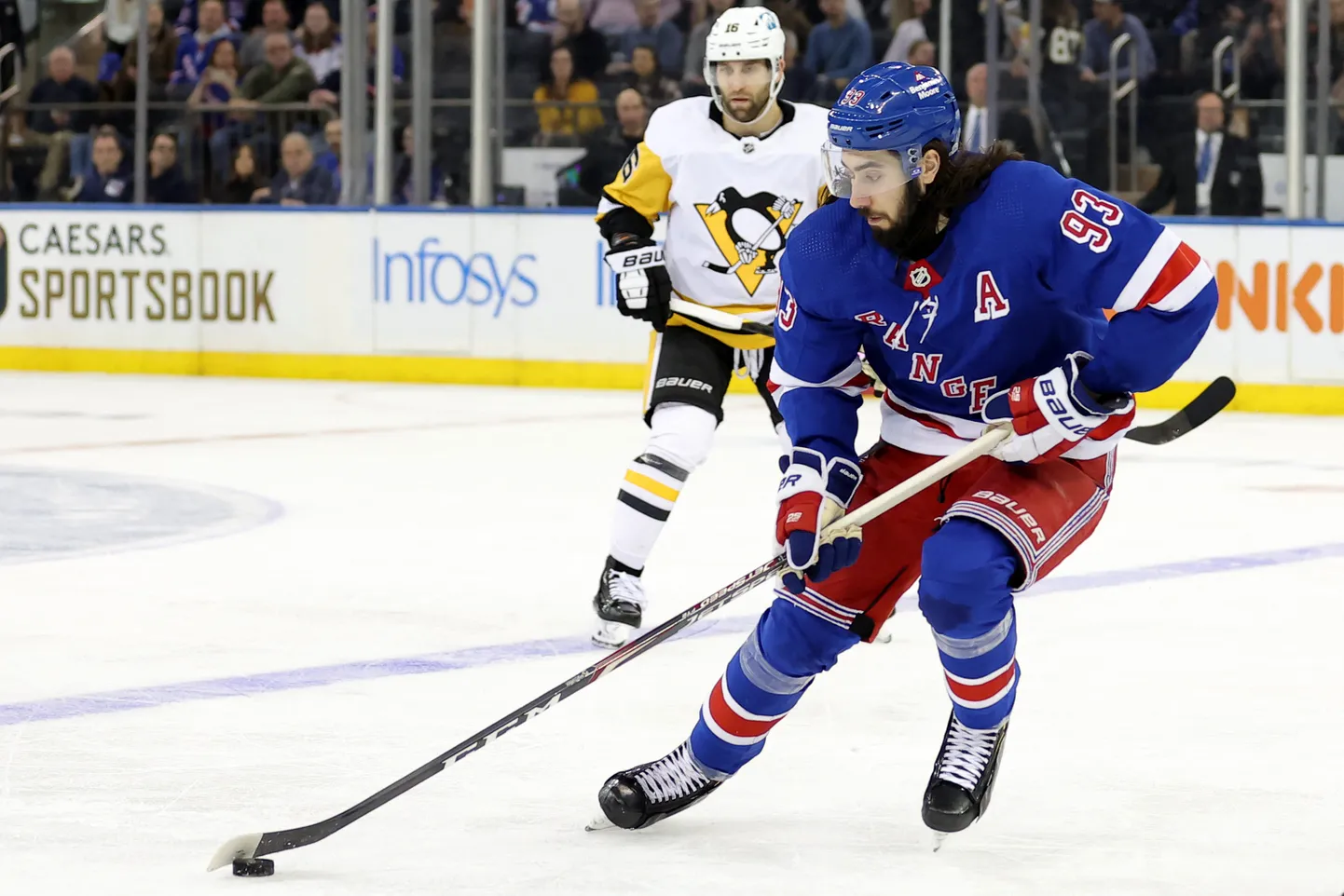 Mika Zibanejads.