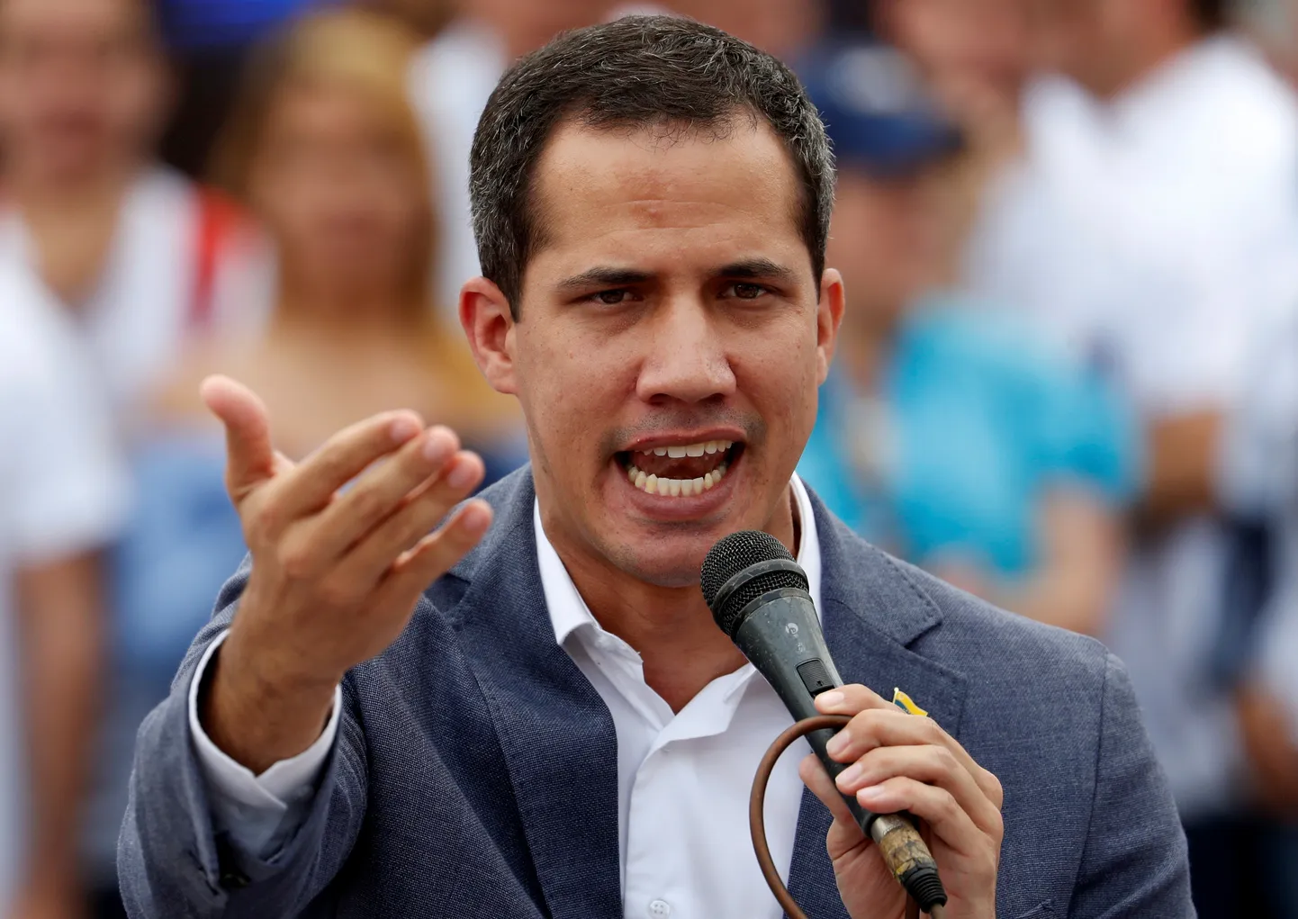 Venezuela opositsioonijuht Juan Guaidó 27. aprillil pealinnas Caracases kohtumisel toetajatega.