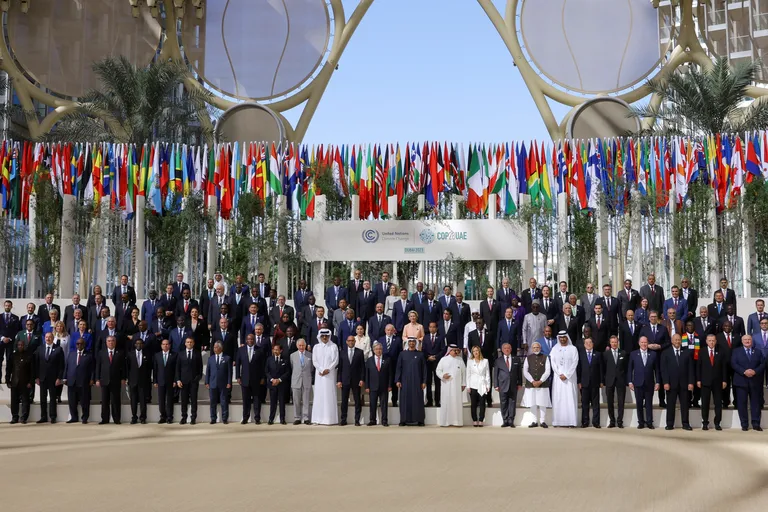 COP28 ühispilidi tegemine Dubais.