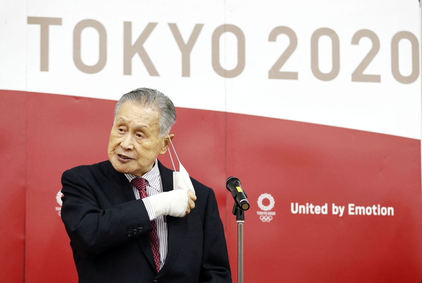 Tokyo Olümpiamängude organiseerimiskomitee president Yoshiro Mori langes kriitikarahe alla pärast seda, kui ütles, et naiste osakaalu kasv juhatuses ei ole hea mõte, sest naised räägivad liiga palju.