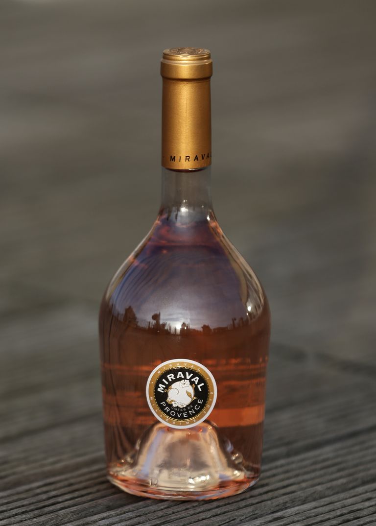 Miravali veinimõisas toodetud vein.