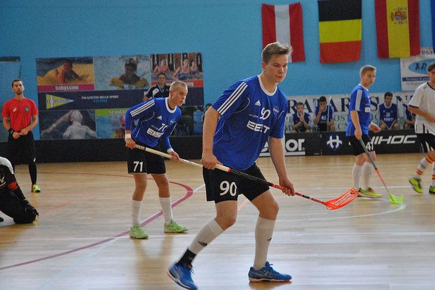 Eesti U19 saalihokikoondis MMil mängus Hispaaniaga.