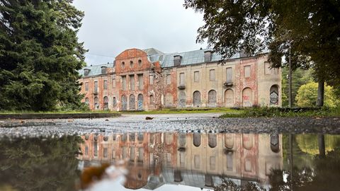 PILDIGALERII ⟩ Narva-Jõesuu ostis ajaloolise kuursaali kuuekohalise summa eest tagasi