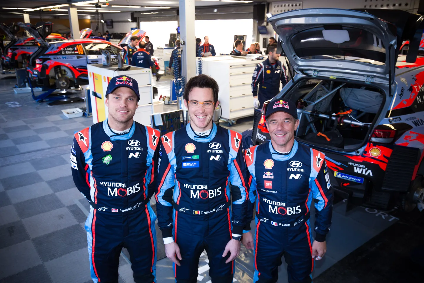 Andreas Mikkelsen, Thierry Neuville ja Sebastien Loeb