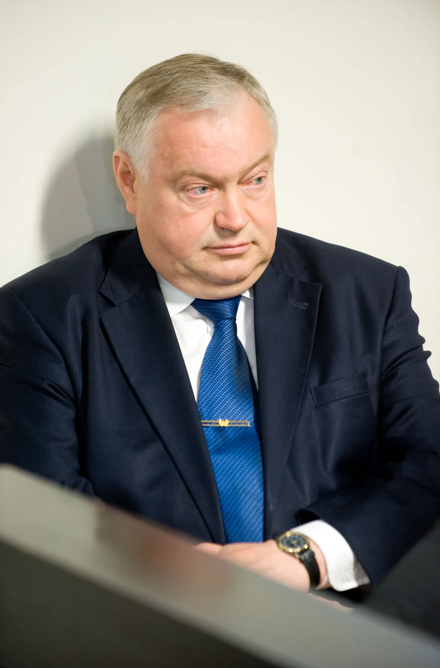Villu Reiljan kohtuotsust ootamas.