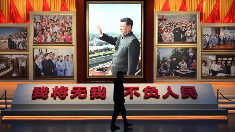 Стенд Си Цзиньпина в Музее Компартии Китая в Пекине