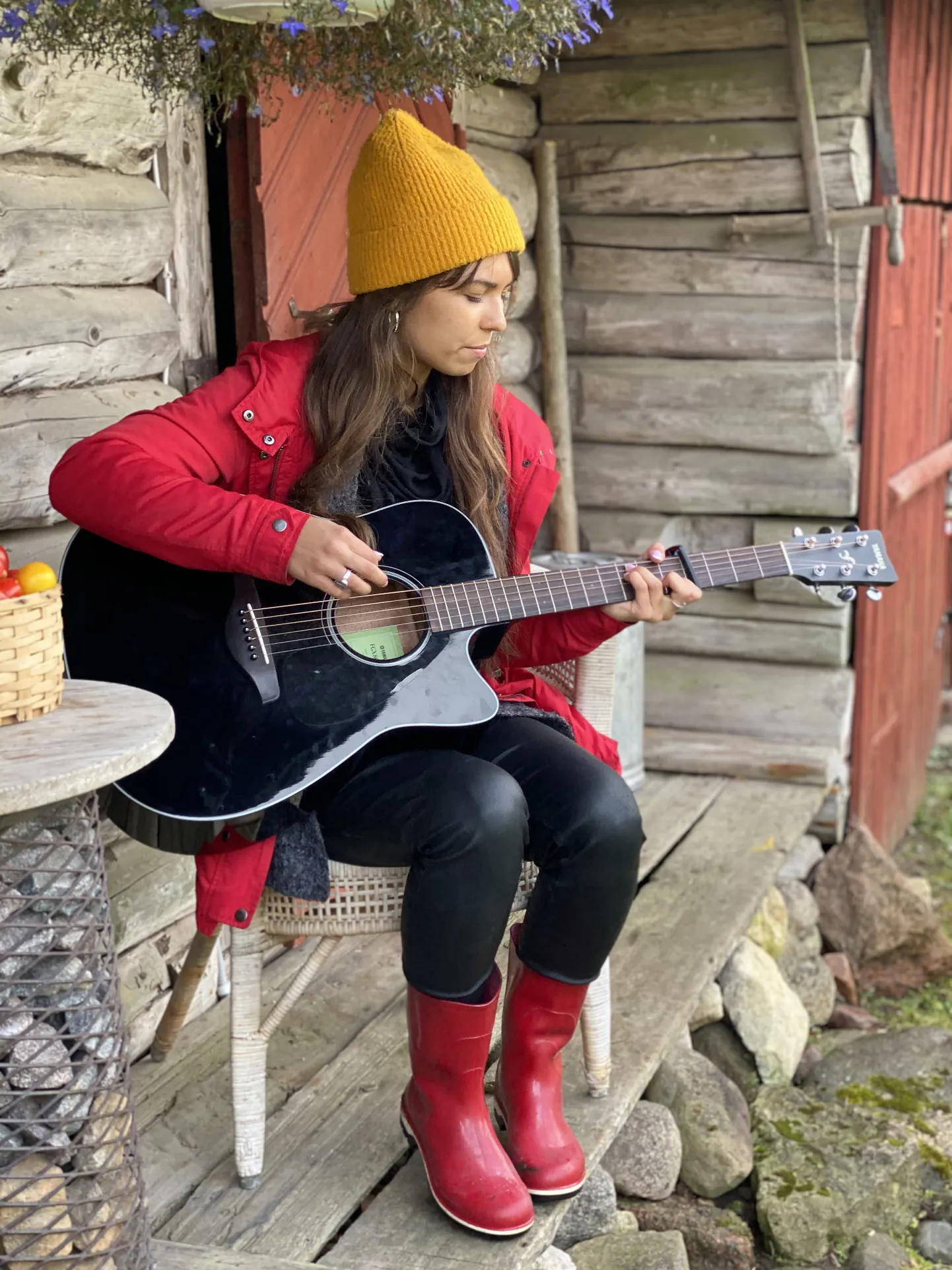Johanna Randmann esitleb oma esimest plaati «Mina».
