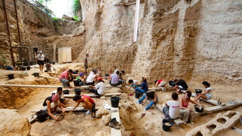 Neandertallaste muidu kiviseks peetud maailma tagant avanes midagi hoopis pehmemat