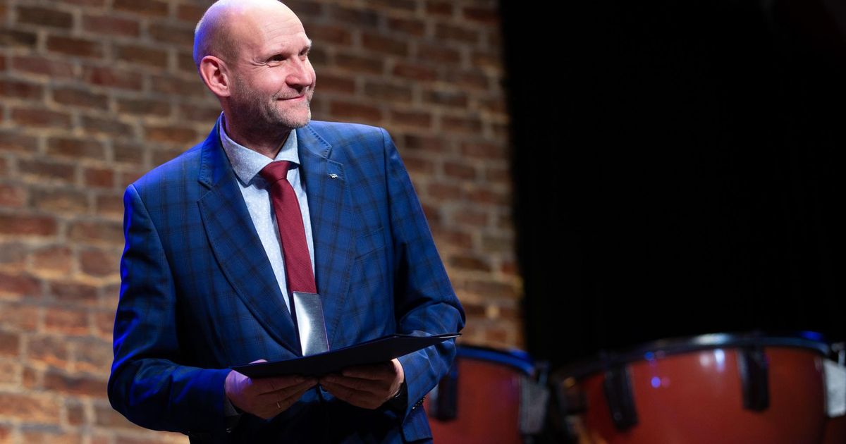 Helir-Valdor Seeder valiti riigikogu aseesimeheks