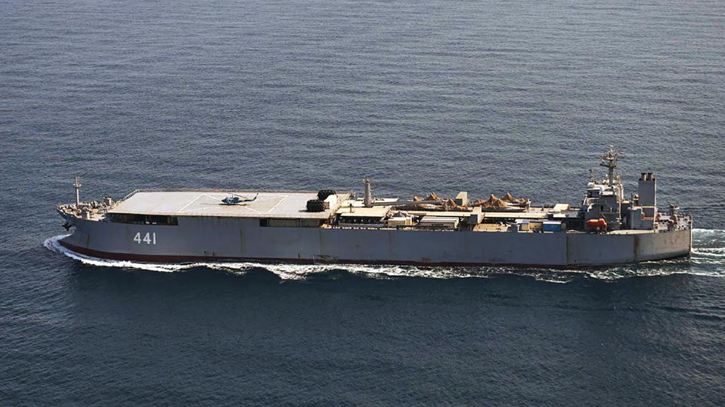 Irānas fregate un naftas tankkuģis "Makran" netālu no Dānijas Bornholmas salas.