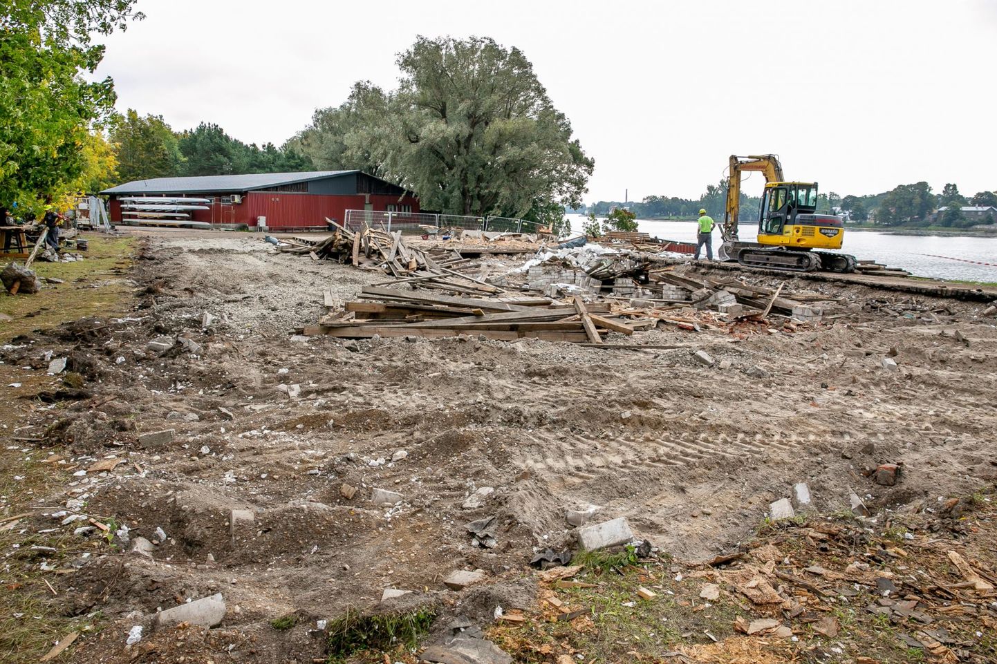 Pärnu sõudeklubi sel kuul lammutatud hoonete asemele kerkib tänapäevane sõudebaas.