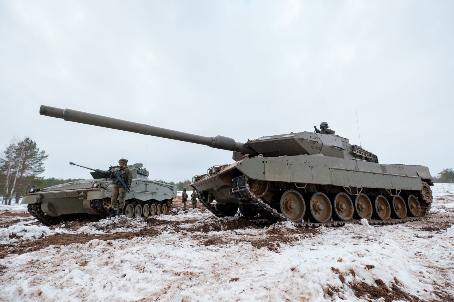 "Leopard 2 tanki".