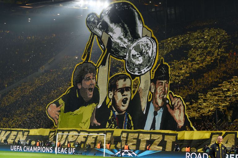 Dortmundi kuulus otsatribüün tervitas Juventust meenutusega 1997. aastast, kui Borussia neid Meistrite liiga finaalis võitis
