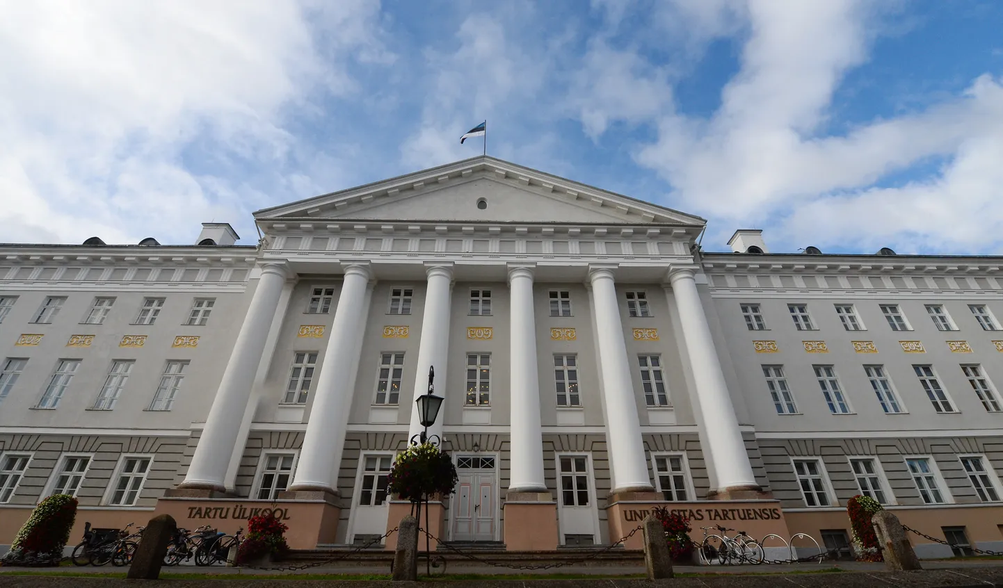 Tartu ülikooli peahoone.