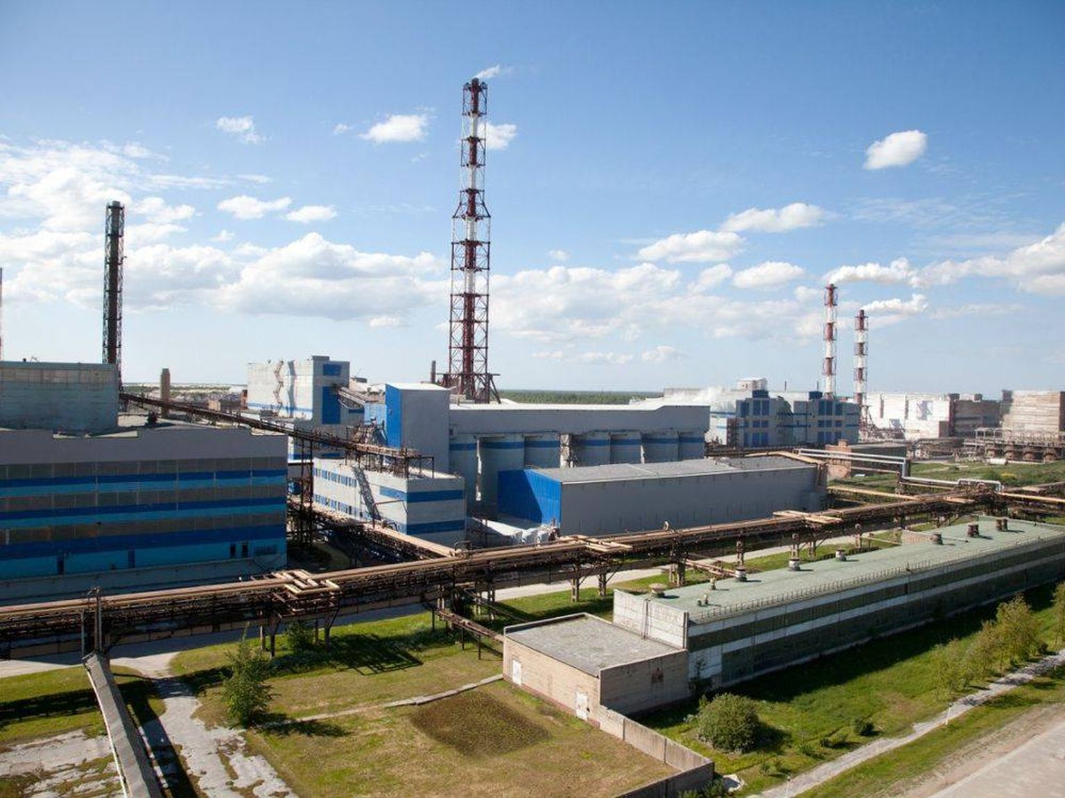 Промзона "Фосфорит" под Кингисеппом в последние годы активно развивается. В июне 2019 года здесь открылся крупнейший на европейском континенте завод по производству аммиака "ЕвроХим".