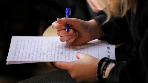 Finansējuma trūkuma dēļ šogad mainīts pasaules diktāta latviešu valodā formāts