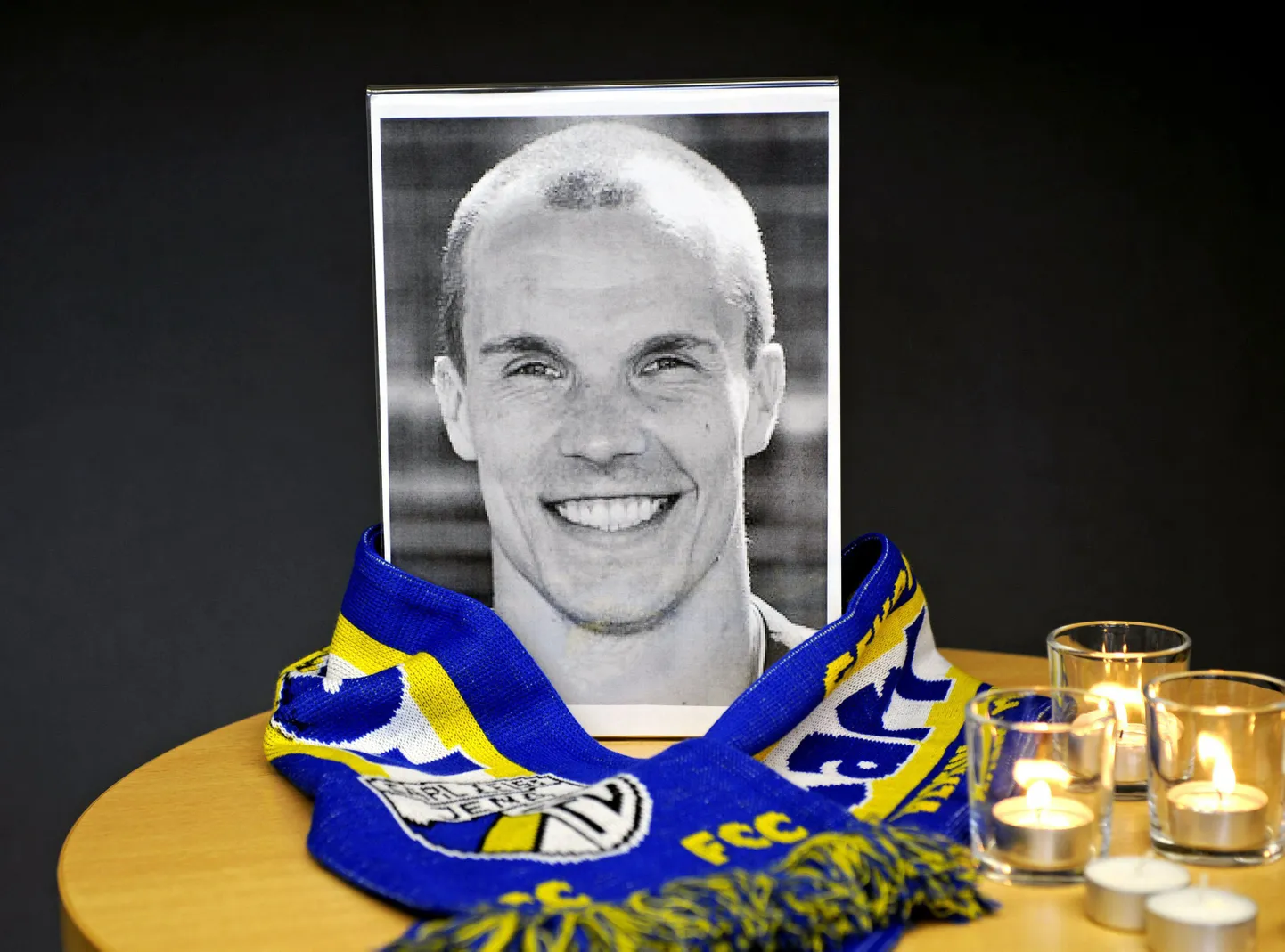 Aastaid depressiooniga võidelnud Robert Enke võttis endalt eelmise aasta 10. novembril elu.