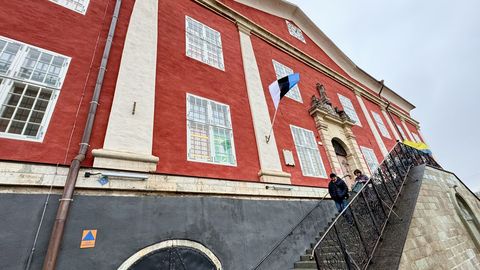 Üks Narvas võimukõnelusi pidava valimisliidu liige vahetas leeri