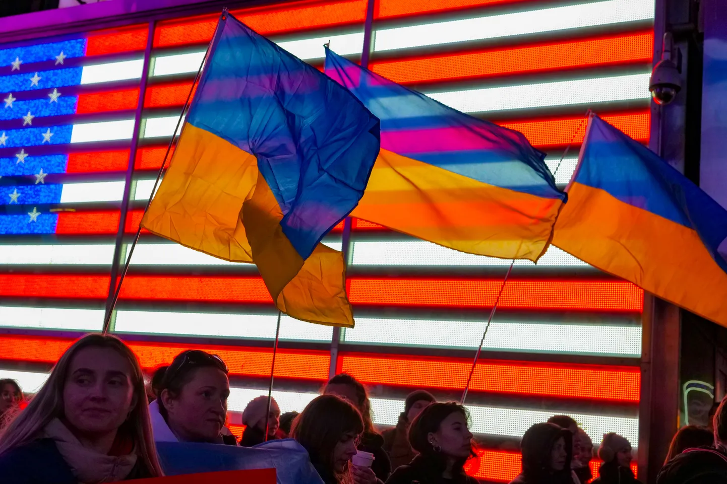 Crowds gathered in Times Square in the United States to express support for Ukraine. February 24, 2025.