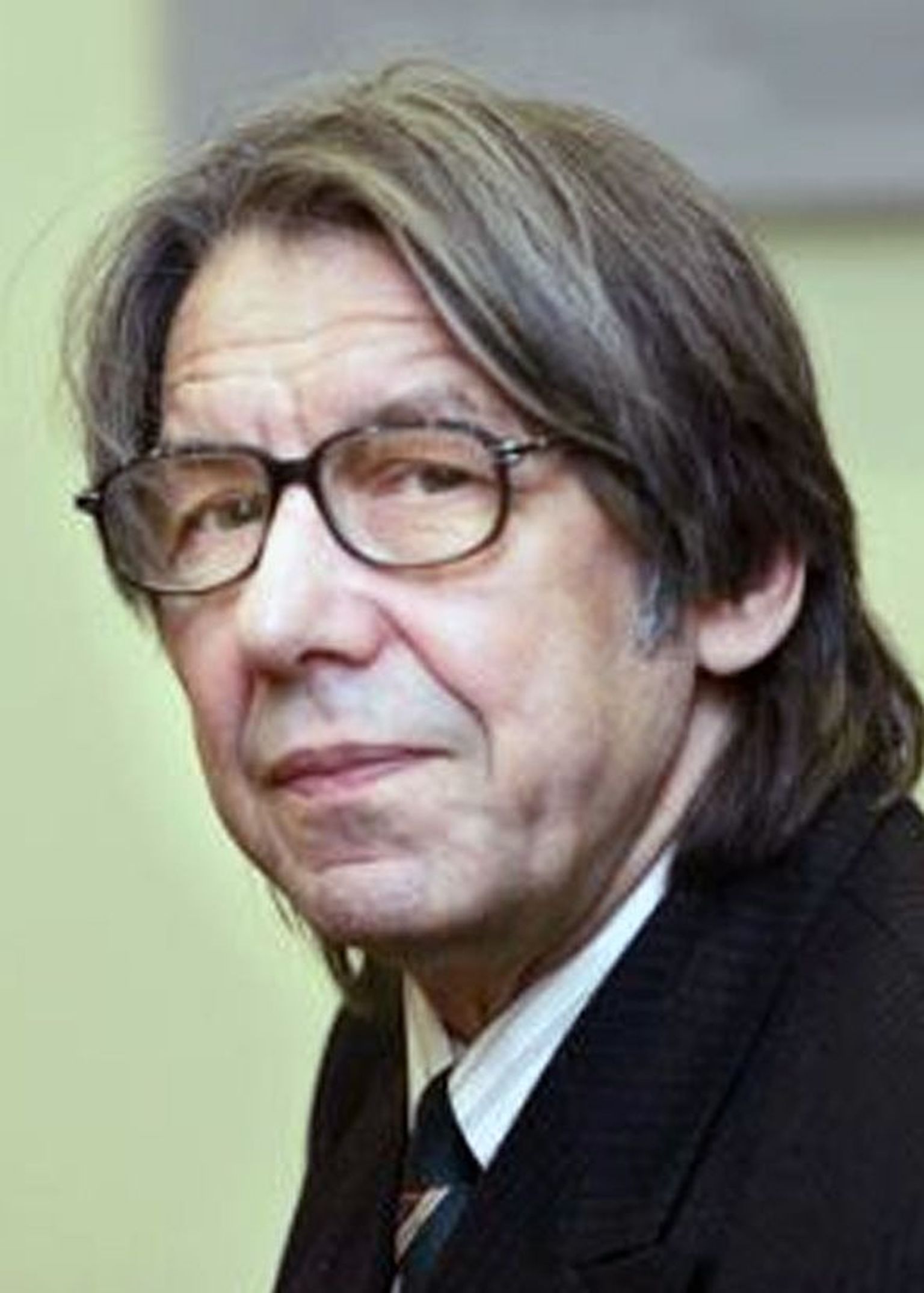 Hando Runnel

Kirjandus, valitud 2012

Vabakutseline kirjanik (alates 1971)

Sündinud 24. novembril 1938 Järvamaal