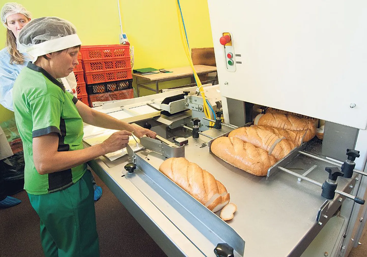 Vändra 20aastane leivatööstus on saanud uue sisseseade, ettevõte annab tööd paarikümnele inimesele.